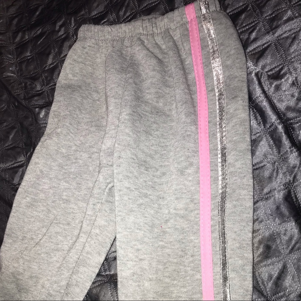 Girls sweatpants Like new !